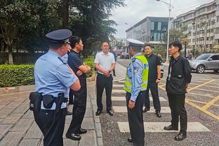 西米德兰兹郡警方：已起诉46名参与维拉公园球场骚乱的波兰球迷